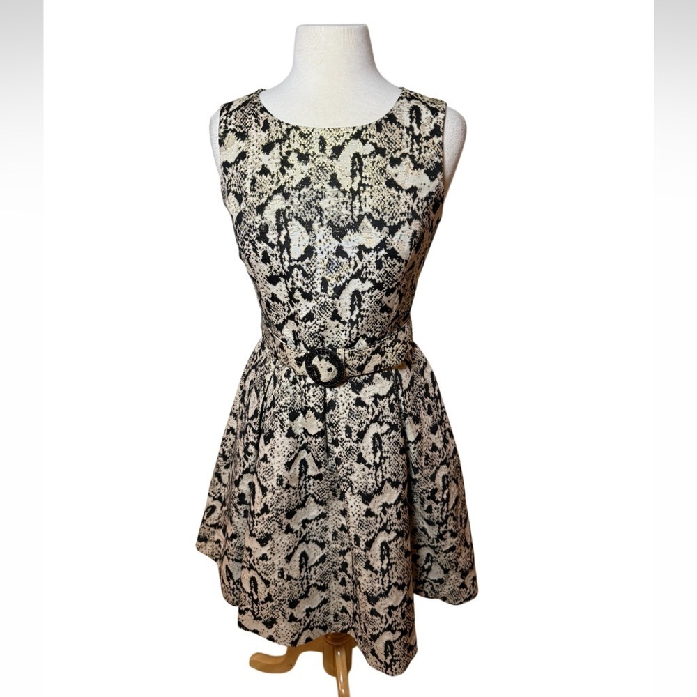 Nine West Elegant Jaquard Black & White w Gold Thread Patterned Dress-Size 6